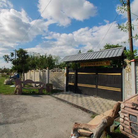 Rezo'S Ranch Samtredia Exterior foto